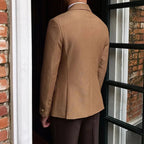 Blazer Masculino Transpassado Marcanzzi MZ062 em Ecomicrofibra, forro de seda e poliéster. Elegante, confortável e sofisticado para eventos especiais.