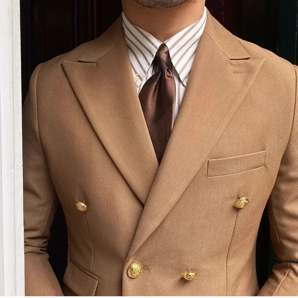 Blazer Masculino Transpassado Marcanzzi MZ062 em Ecomicrofibra, forro de seda e poliéster. Elegante, confortável e sofisticado para eventos especiais.