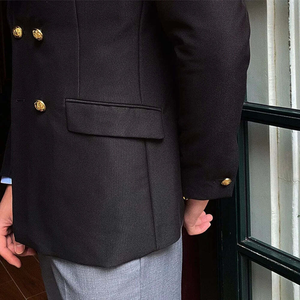 Blazer Masculino Transpassado Marcanzzi MZ062 em Ecomicrofibra, forro de seda e poliéster. Elegante, confortável e sofisticado para eventos especiais.