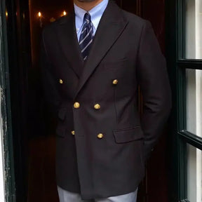 Blazer Masculino Transpassado Marcanzzi MZ062 em Ecomicrofibra, forro de seda e poliéster. Elegante, confortável e sofisticado para eventos especiais.
