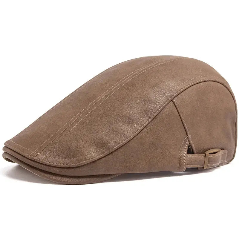 Boina Masculina de Couro British Marcanzzi MZ271 em couro premium, estilo britânico clássico, ajuste confortável e cores cáqui, marrom, grafite e preta.