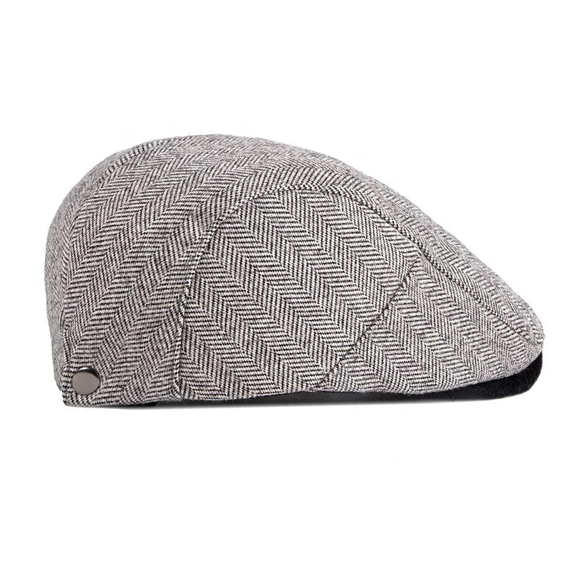 Boina Masculina Scotland Marcanzzi MZ266 com design escocês refinado, ajuste ergonômico e cores cáqui, marrom, grafite e preta.