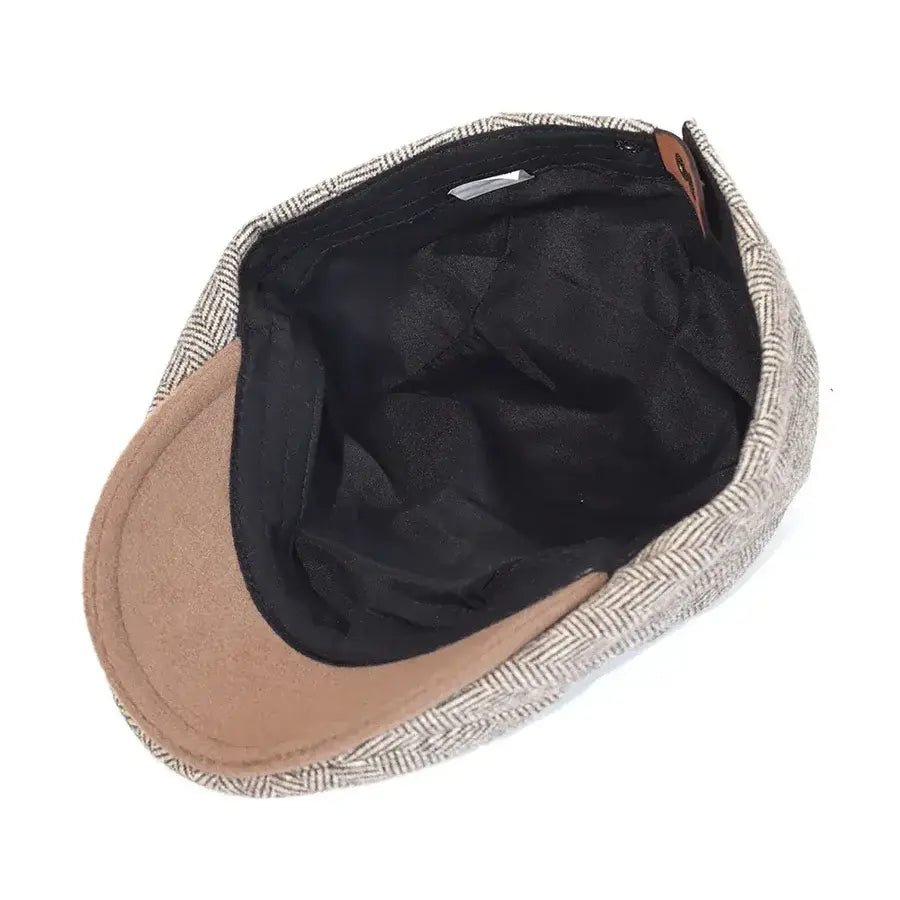 Boina Masculina Scotland Marcanzzi MZ266 com design escocês refinado, ajuste ergonômico e cores cáqui, marrom, grafite e preta.