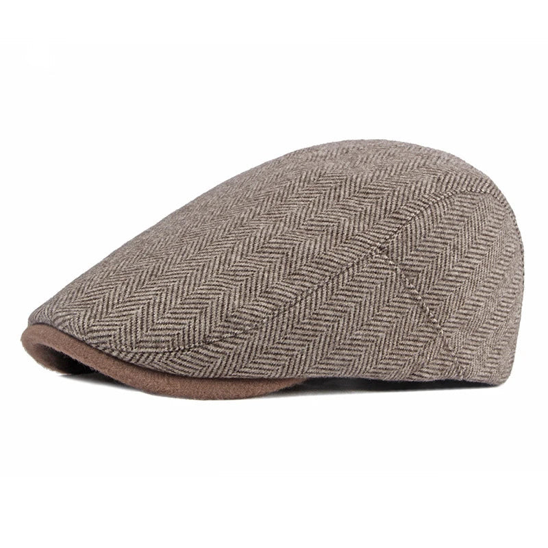Boina Masculina Scotland Marcanzzi MZ266 com design escocês refinado, ajuste ergonômico e cores cáqui, marrom, grafite e preta.