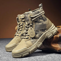 Bota Masculina Camuflada Speed Marcanzzi MZ286: couro legítimo, solado antiderrapante, conforto e elegância para eventos formais e uso diário.