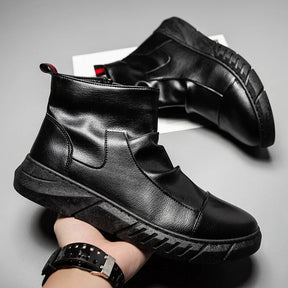 Bota Masculina Chelsea Marcanzzi MZ296: couro premium, conforto acolchoado, solado antiderrapante, zíper lateral, versátil para looks casuais e formais.