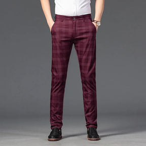 Calça Casual Masculina Xadrez Listrada Marcanzzi MZ257 em tecido de alta qualidade, com caimento confortável e design moderno para o dia a dia.