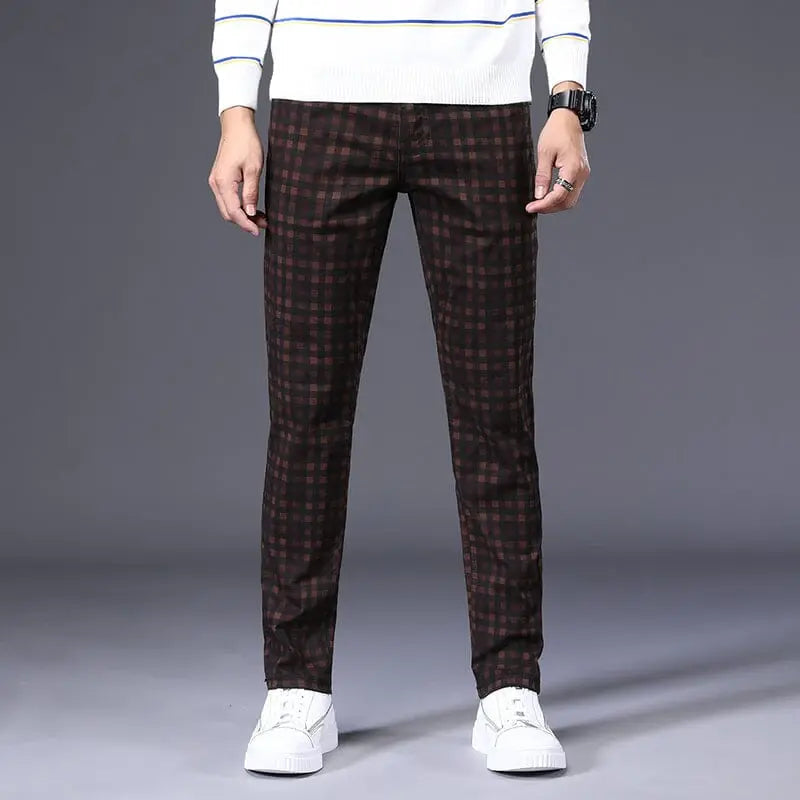 Calça Casual Masculina Xadrez Marcanzzi MZ010: conforto, durabilidade, 4 bolsos, cores neutras, ajuste perfeito. Versátil para looks casuais e sociais.