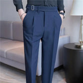 Calça de Alfaiataria Masculina Marcanzzi MZ254 confeccionada em tecido premium, com corte clássico, caimento impecável e estilo sofisticado.