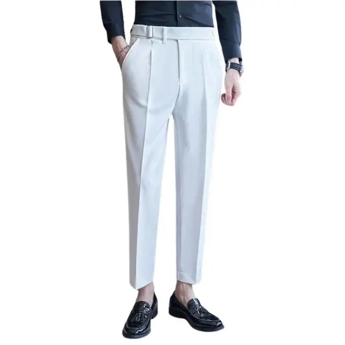 Calça de Alfaiataria Masculina Marcanzzi MZ254 confeccionada em tecido premium, com corte clássico, caimento impecável e estilo sofisticado.