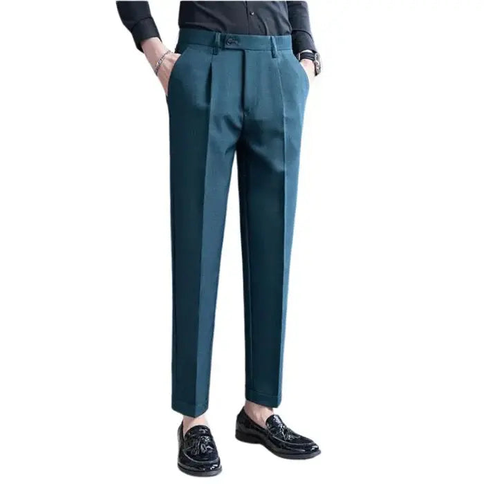 Calça de Alfaiataria Masculina Marcanzzi MZ255 em tecido premium, com corte moderno, caimento impecável e design sofisticado para várias ocasiões.