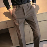 Calça de Alfaiataria Masculina Slim Marcanzzi MZ009: elegância e conforto com corte slim, tecido premium e acabamento refinado para ocasiões formais e semi-form