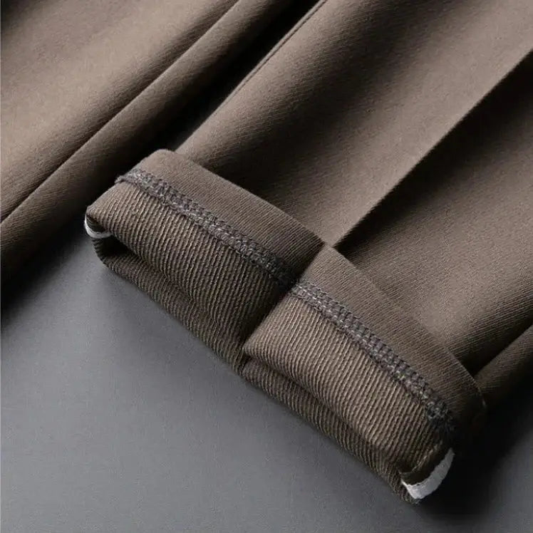 Calça de Alfaiataria Masculina Slim Marcanzzi MZ009: elegância e conforto com corte slim, tecido premium e acabamento refinado para ocasiões formais e semi-form