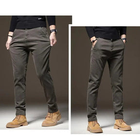 Calça Jeans Masculina Marcanzzi MZ002: denim de alta qualidade, confortável e durável, com corte moderno e cores versáteis para looks casuais e formais.