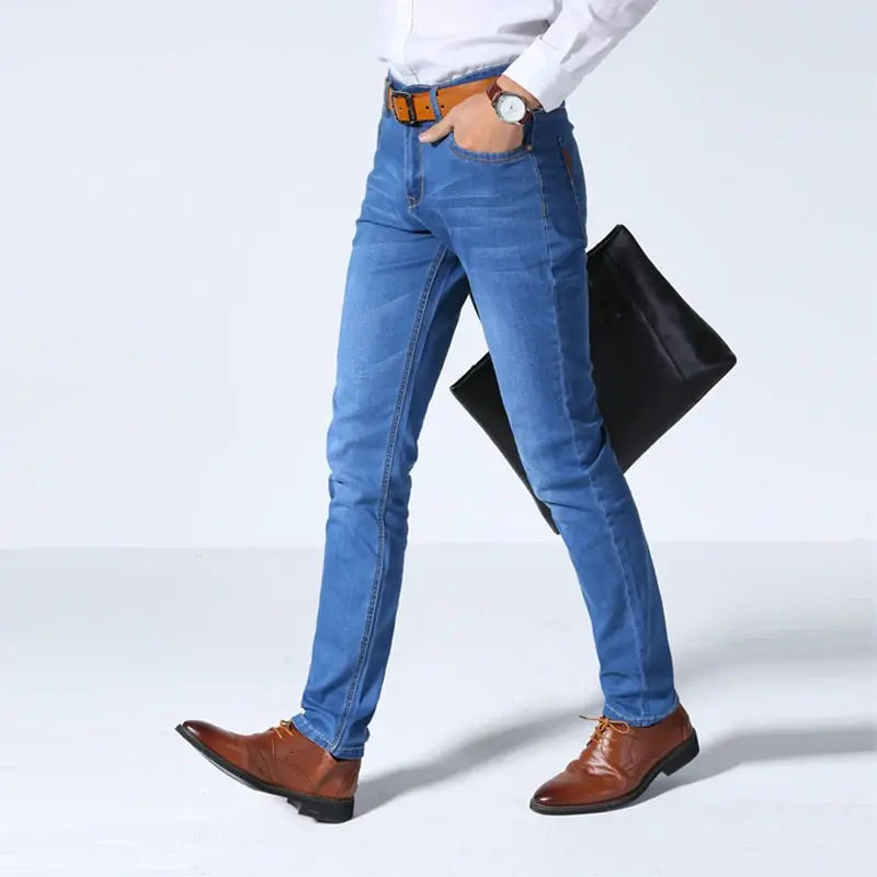 Calça Jeans Masculina Marcanzzi Wear MZ262 em material premium com costuras reforçadas, interior macio e acabamento impecável para luxo e conforto.