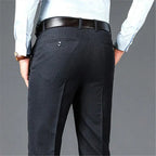Calça Social Executiva Masculina Marcanzzi MZ008: design clássico, caimento elegante, ideal para ambientes corporativos, feita com materiais premium.