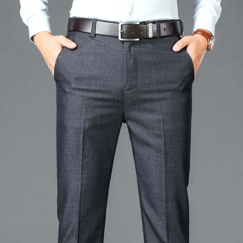 Calça Social Executiva Masculina Marcanzzi MZ008: design clássico, caimento elegante, ideal para ambientes corporativos, feita com materiais premium.