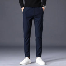 Calça Social Masculina Marcanzzi MZ001 com corte elegante, tecido de Nylon e SPANDEX™, conforto e respirabilidade para o dia a dia