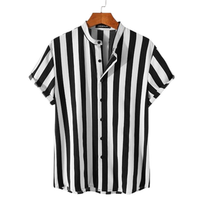Camisa Manga Curta com Gola Padre Listrada Marcanzzi MZ567 em preto e branco, tecido leve, confortável e design moderno para diferentes estilos.