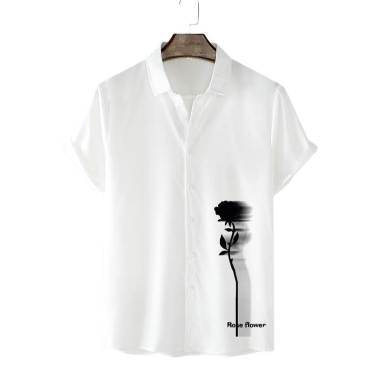 Camisa Manga Curta Marcanzzi Flower MZ576 branca com estampa discreta de flor preta, tecido leve, confortável e design minimalista versátil.