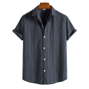 Camisa Manga Curta Marcanzzi Mare MZ582 com listras modernas, tecido leve e confortável, ideal para looks casuais e sofisticados.