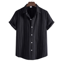 Camisa Manga Curta Marcanzzi Mare MZ582 com listras modernas, tecido leve e confortável, ideal para looks casuais e sofisticados.