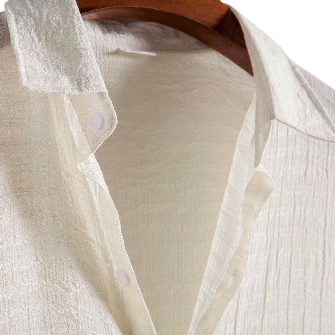Camisa Manga Curta Marcanzzi Playa Off White MZ586 em tecido leve e respirável, design minimalista e caimento elegante para estilo casual sofisticado.