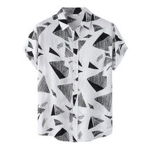 Camisa Manga Curta Marcanzzi Siena MZ588 em preto e branco com estampa geométrica, tecido leve e confortável, estilo moderno e versátil.