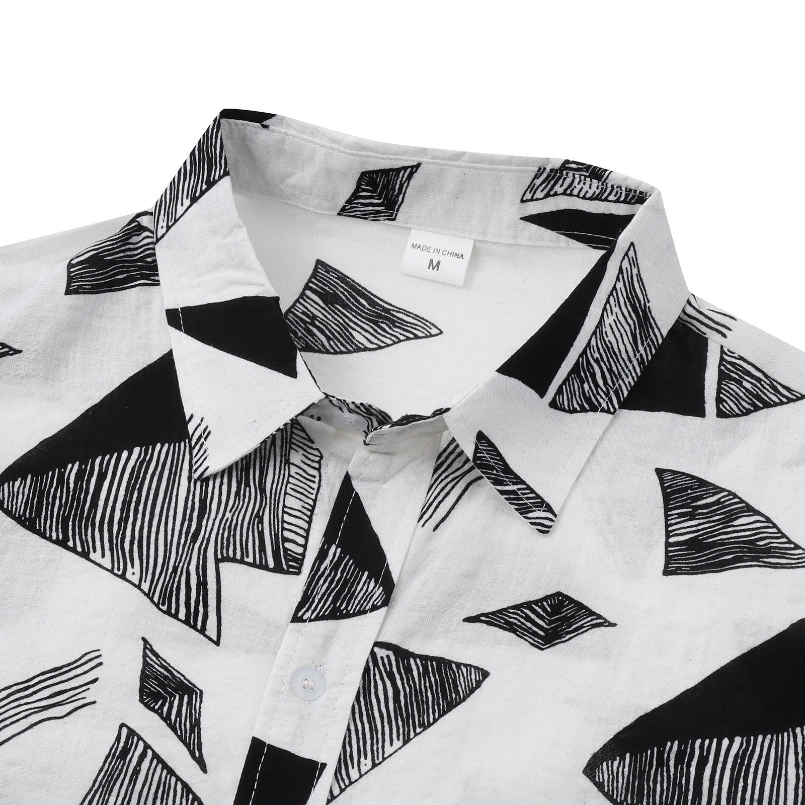 Camisa Manga Curta Marcanzzi Siena MZ588 em preto e branco com estampa geométrica, tecido leve e confortável, estilo moderno e versátil.