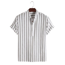 Camisa Manga Curta Marcanzzi Sierra MZ589 listrada em cores variadas, tecido leve e confortável, ideal para looks casuais e sofisticados.