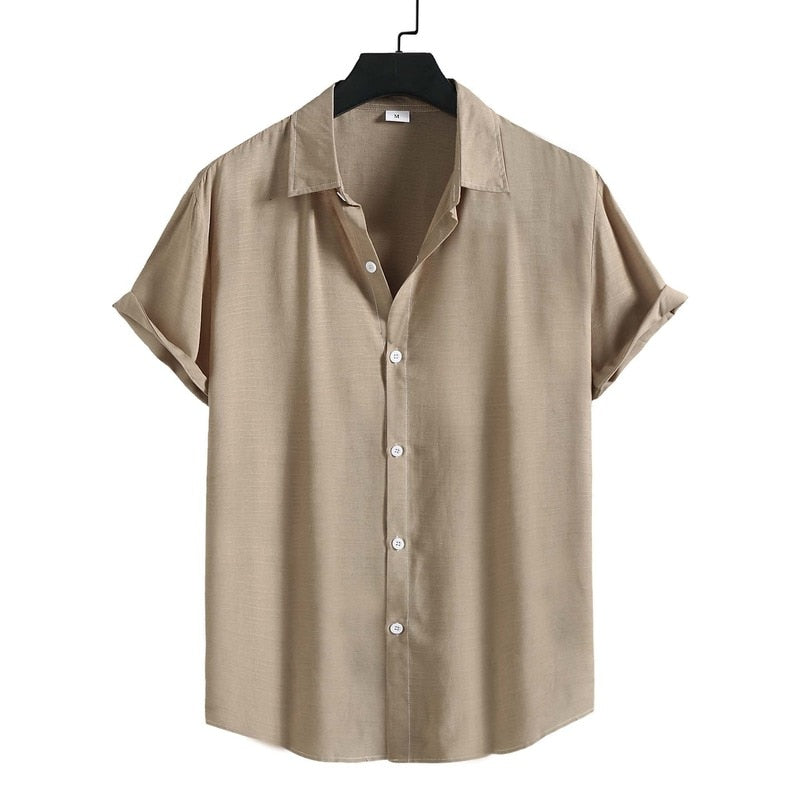 Camisa Manga Curta Marcanzzi Solare MZ590 em tecido leve, disponível em várias cores, caimento confortável e design versátil para diferentes estilos.