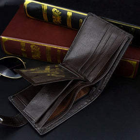 Carteira Masculina de Couro com Botão Marcanzzi RZ493 feita em couro premium, com fechamento em botão e design compacto para organização prática.