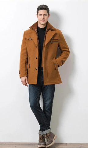 Casaco Masculino Grife Marcanzzi MZ132 em algodão e lã premium, corte inspirado no clássico britânico, resistente e leve para elegância em qualquer ocasião.