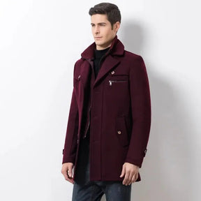 Casaco Masculino Grife Marcanzzi MZ132 em algodão e lã premium, corte inspirado no clássico britânico, resistente e leve para elegância em qualquer ocasião.