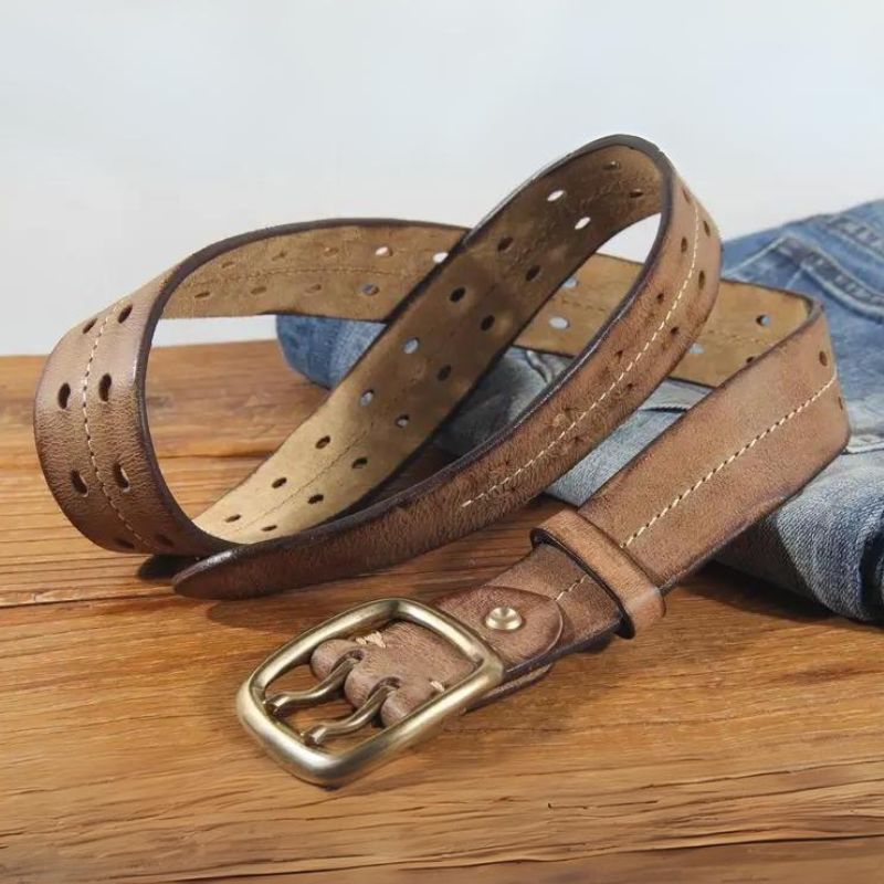 Cinto Masculino de Couro Artesanal Marcanzzi MZ458: elegância e durabilidade. Feito à mão, ideal para looks formais e casuais. Qualidade e estilo garantidos.