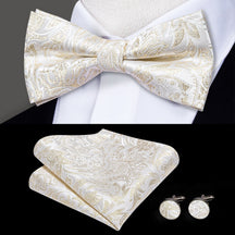 Gravata Borboleta Estampada Marcanzzi MZ452 com design exclusivo, nó pronto, abotoaduras e lenço para elegância e destaque em ocasiões formais.