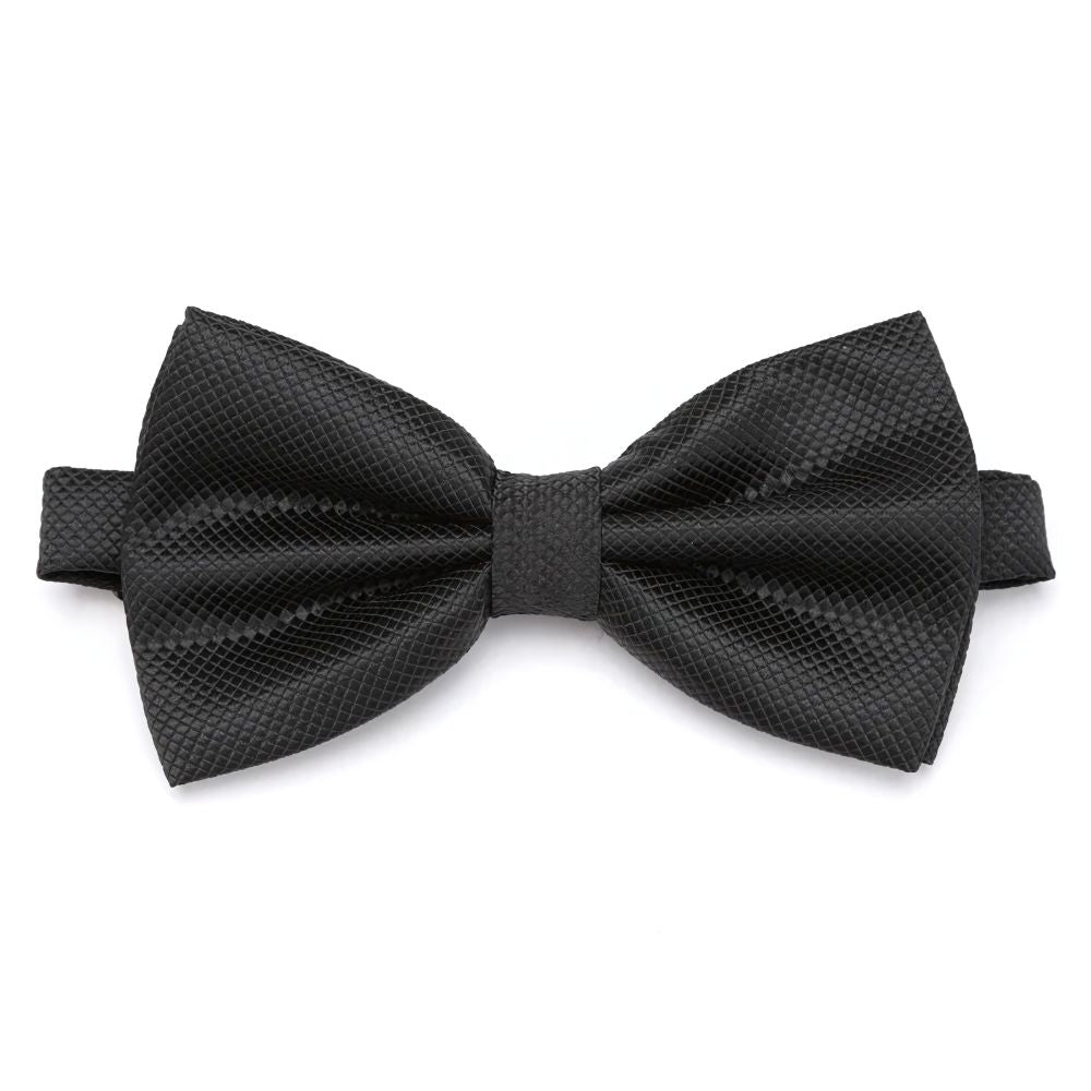 Gravata Borboleta Marcanzzi MZ453 feita com materiais premium e design elegante para estilo e presença marcante em ocasiões especiais.