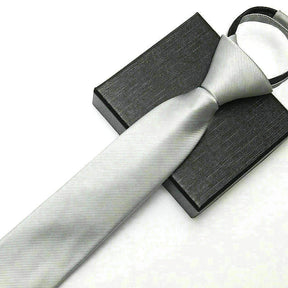 Gravata Clássica 1200 Fios Marcanzzi MZ450 em poliéster de alta densidade com toque acetinado e caimento refinado para elegância e estilo.