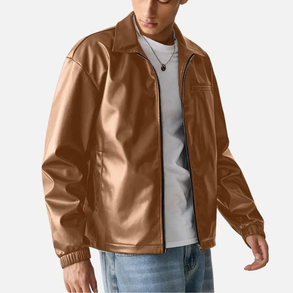Jaqueta de Couro Masculina Marcanzzi MZ028: estilo contemporâneo, material sintético premium, design slim fit, zíper metálico, bolsos funcionais.