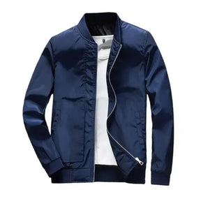 Jaqueta Impermeável Masculina Marcanzzi MZ029: resistente a 1400mm de água, forro térmico até -8ºC, design versátil, zíper, ideal para frio e chuva.