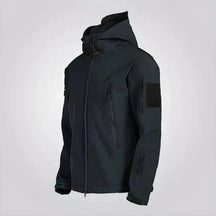 Jaqueta Impermeável Masculina Marcanzzi MZ165 com design moderno, acabamento sofisticado e tecido resistente à chuva para conforto e estilo em qualquer ocasião.