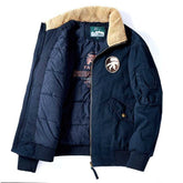 Jaqueta Masculina Acolchoada Adventure Marcanzzi MZ214 feita em materiais de alta qualidade, com forro acolchoado e design moderno para conforto no frio.