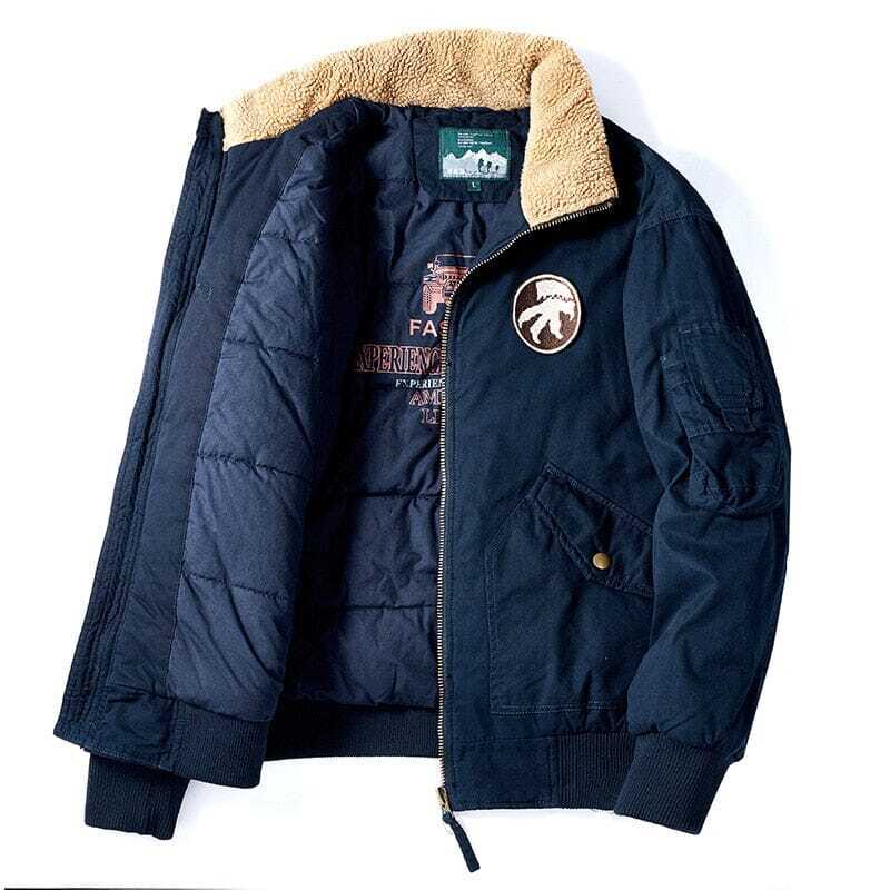 Jaqueta Masculina Acolchoada Adventure Marcanzzi MZ214 feita em materiais de alta qualidade, com forro acolchoado e design moderno para conforto no frio.