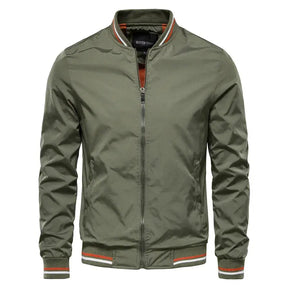 Jaqueta Masculina Casual Marcanzzi MZ146 com design moderno, interior macio, tecido impermeável e resistente para conforto, elegância e praticidade no dia a dia.