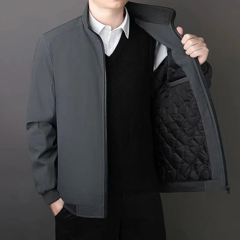 Jaqueta Masculina Cold Sweden Marcanzzi MZ169 com forro acolchoado, tecido resistente e zíper de alumínio, ideal para proteção e estilo no frio.