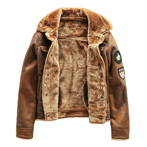Jaqueta Masculina de Couro Marcanzzi Harbe MZ119 feita em couro legítimo, com interior em veludo e costuras reforçadas para elegância e durabilidade.