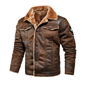 Jaqueta Masculina de Couro Marcanzzi Harbe MZ119 feita em couro legítimo, com interior em veludo e costuras reforçadas para elegância e durabilidade.