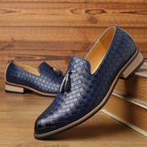 Mocassim Masculino de Couro Oxford Marcanzzi MZ307: conforto, estilo e durabilidade para ocasiões casuais ou formais. Palmilha acolchoada e solado flexível.