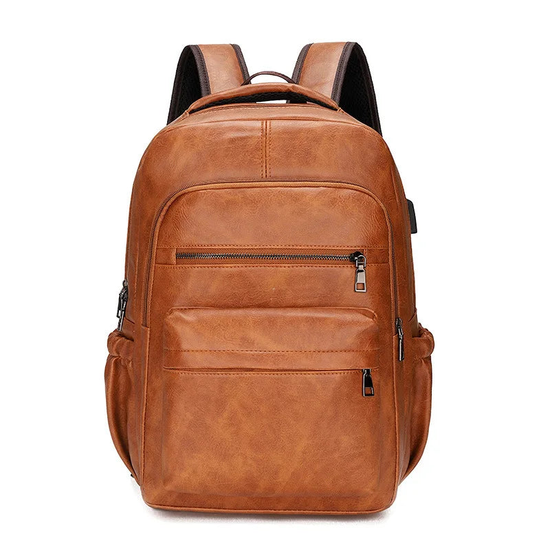 Mochila de Couro Masculina Marcanzzi MZ072 com porta USB, estrutura resistente à água e proteção antifurto ideal para trabalho e viagens