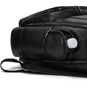 Mochila Executiva em Couro Marcanzzi Retrô MZ071, elegante e funcional, com compartimentos ideais para o dia a dia executivo moderno.